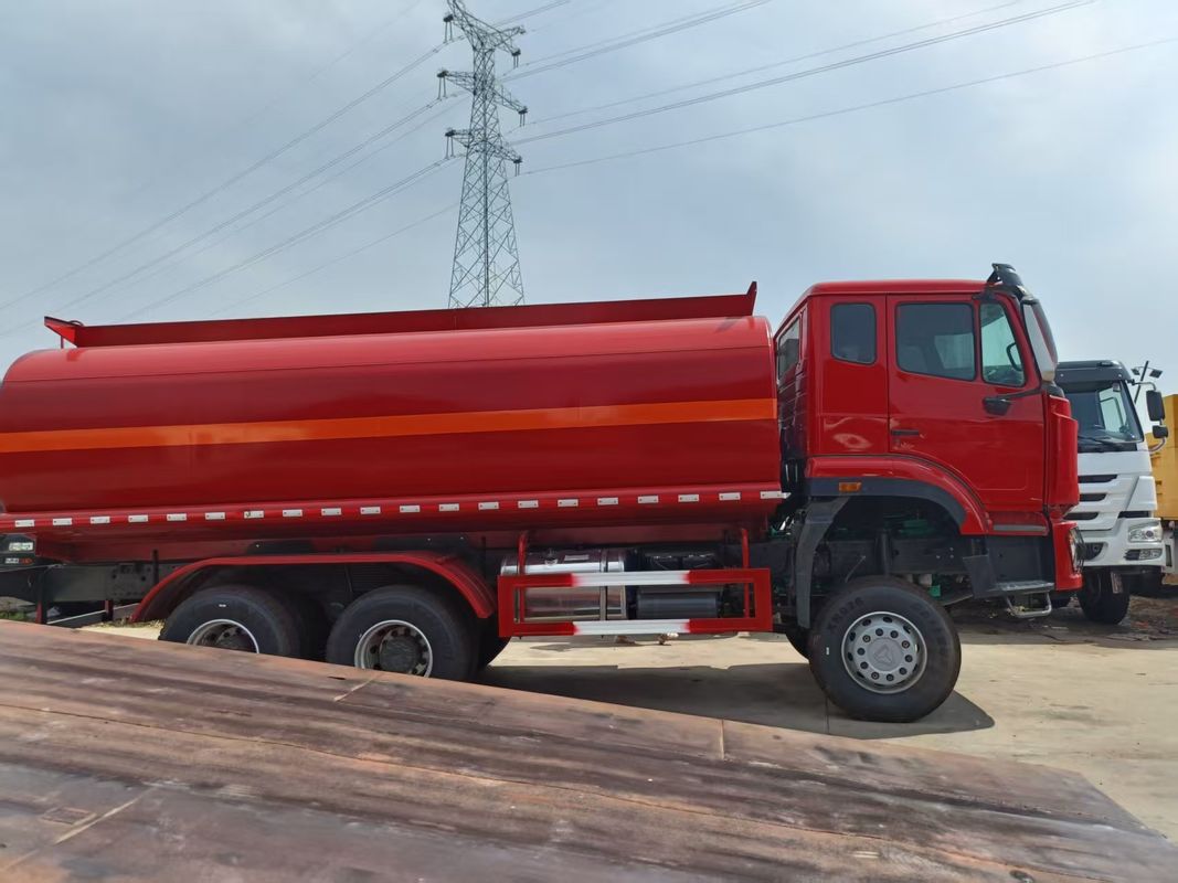 Howo Oil Truck 20 Cubic 10 Tires Howo TX Model Fuel Tanker 6*4 Flat Roof 350hp