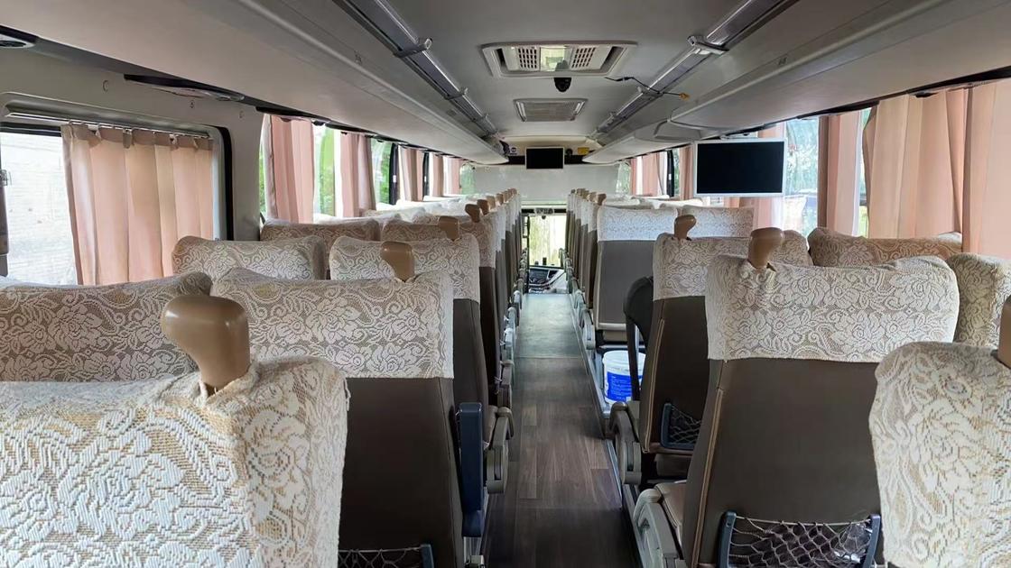 Gebruikte Yutong Coach Bus 50 zitplaatsen Luxe Weichai Tour Diesel Airport Kerk Pendelbussen