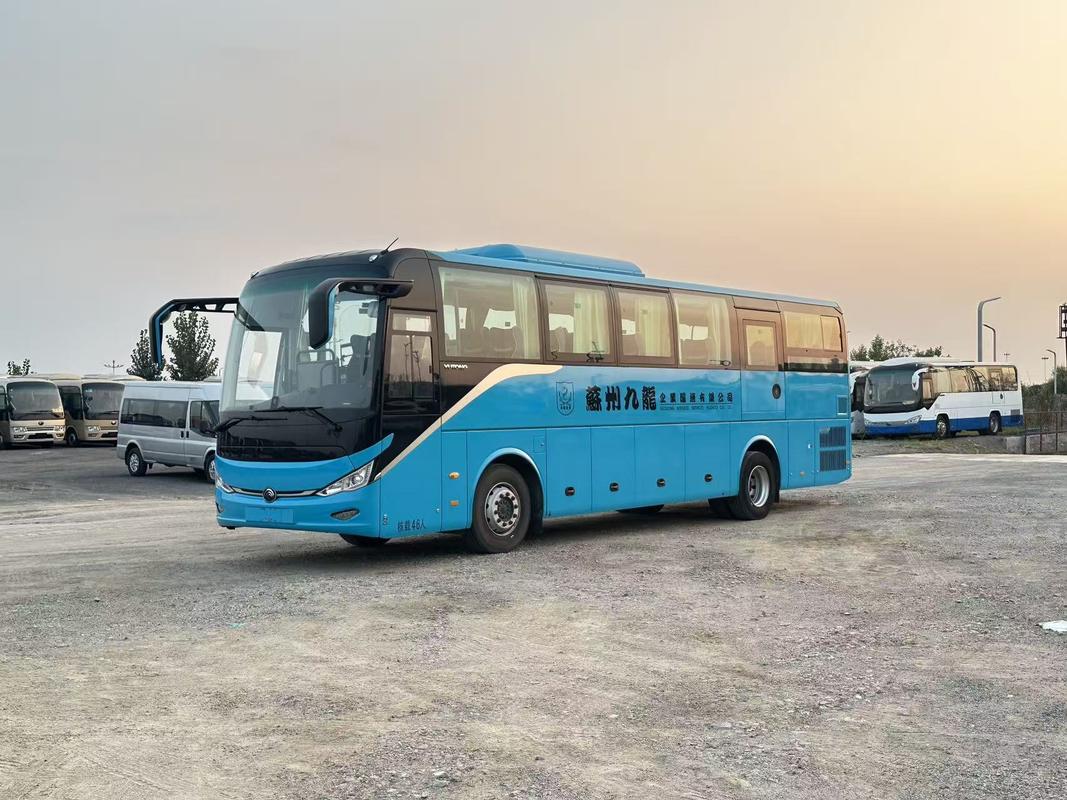 Tweedehands Yutong Coach Bus 50 zitplaatsen Weichai Tour Diesel Airport Kerk Pendelbaan School Interurban Intercity Bussen RHD/LHD