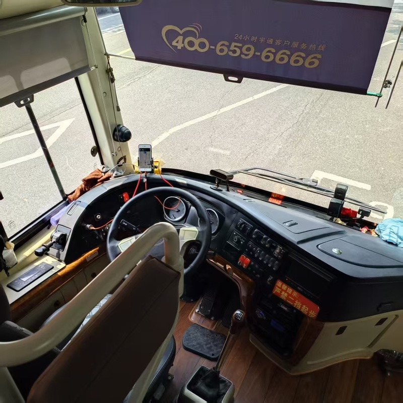 Tweedehands Diesel 12m Yutong Coach Bus 55 zitplaatsen Weichai Tour Airport Kerk Verhuizing School Interurban Intercity Bussen RHD/LHD