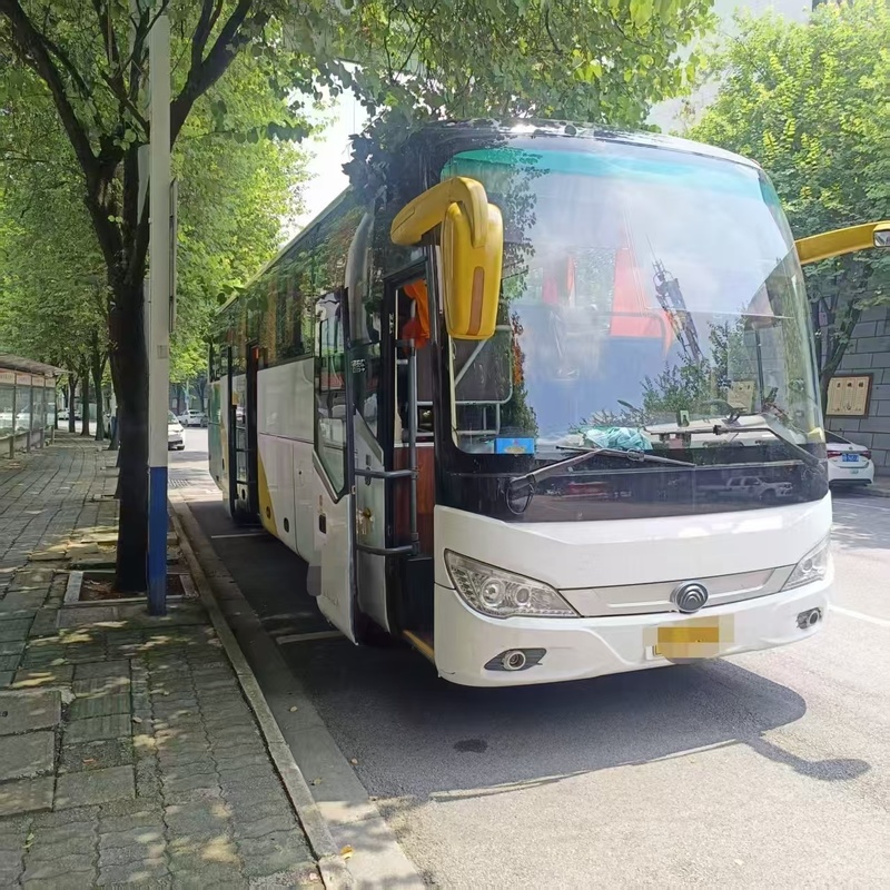 Tweedehands Diesel 12m Yutong Coach Bus 55 zitplaatsen Weichai Tour Airport Kerk Verhuizing School Interurban Intercity Bussen RHD/LHD