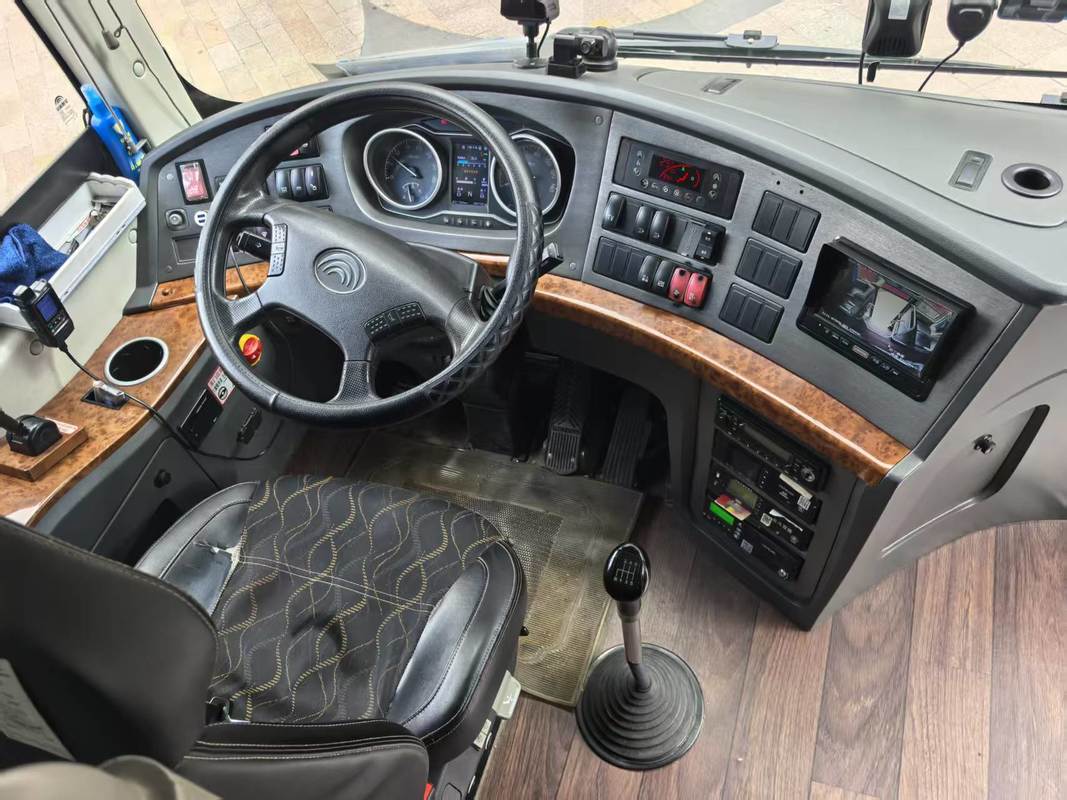 Gebruikte Diesel 12m Yutong Coach Bus 50 zitplaatsen Weichai Tour Airport Kerk Verhuizing naar school Interurban Intercity Bussen Rhd/Lhd