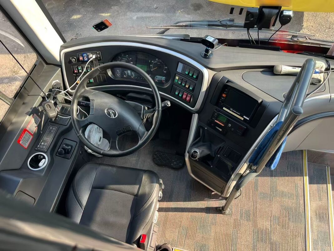 Gebruikte Diesel Kinglong Bus 50 zitplaatsen Luxe Leafspring Weichai Motor School Tour Intercity Pendelbus