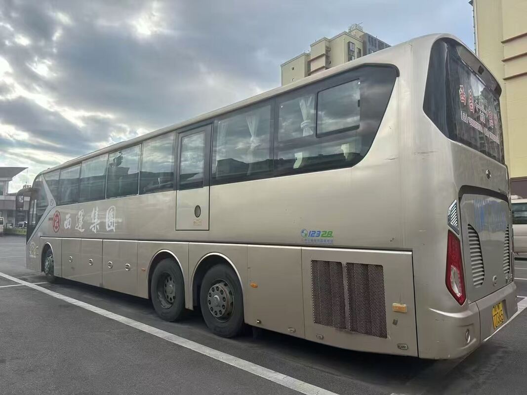 Nieuwe Aankomst Coachbus Tweedehands Yutong XMQ6135 Weichai   Luchtvering 56 Zitplaatsen  Luxe Vervoer Met Airconditioning