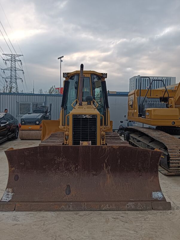 Used Chinese Brand Tracked Bulldozer Bucket Capacit 8.919 Tons In Excellent Condition  74kW 5.0 L For Construction