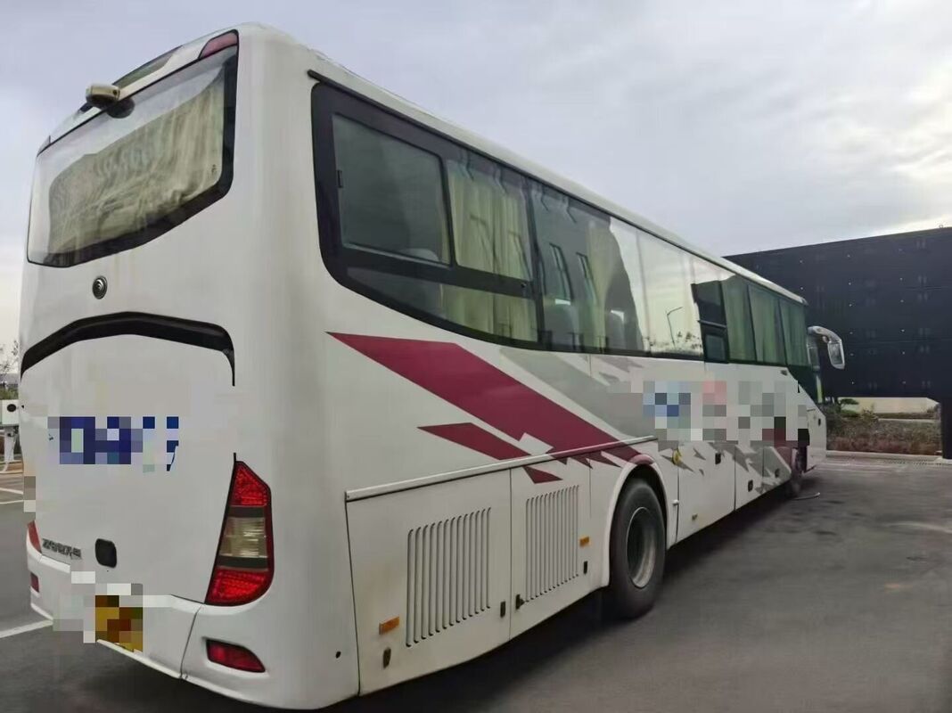 Gebruikte passagiersbus Yutong Zk6122 Yuchai 330pk Bladvering 60 Stoelen Luxe Vervoer Met Airconditioning
