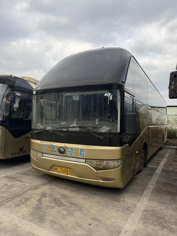Promotie Bussen Yutong Zk6122 Weichai 375hp Euro 5 Luchtophanging 49 zitplaatsen Lux Transport Met airconditioning Voor shuttle of lange afstand