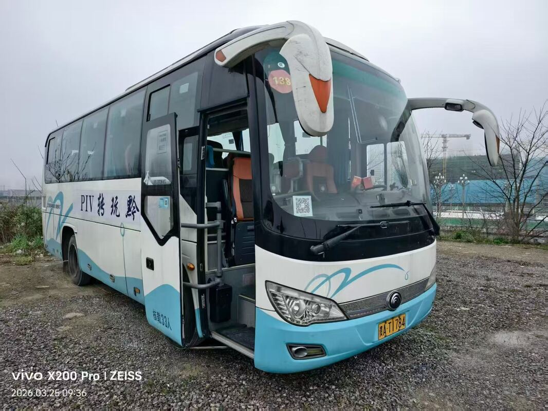 Gebruikte bussen Yu-tong ZK6888 Yuchai Euro5 Leaf Spring 33 zitplaatsen 2020 jaar Lux Transport met airconditioning Voor pendel of lange afstand