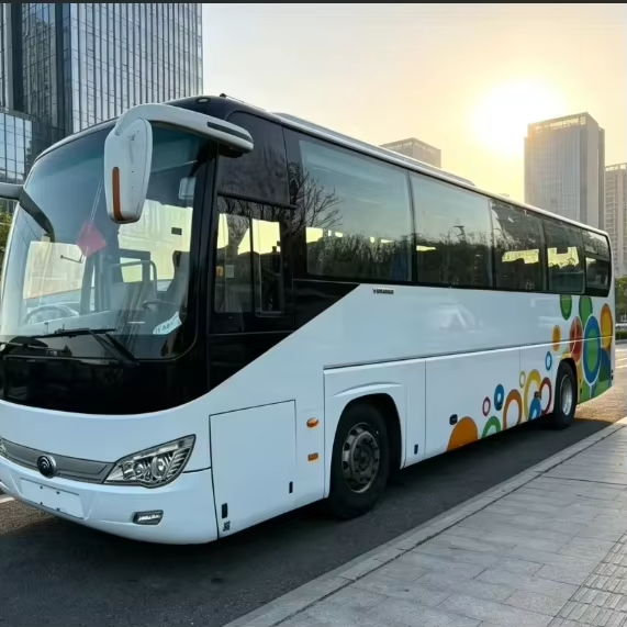 ZK6119 Diesel Long Transport Bus 50 zitplaatsen Tweedehands coach Passagiersvoertuig te koop