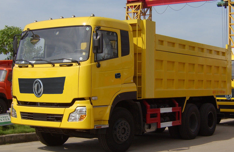 DONGFENG merk Gebruikte Stortplaatsvrachtwagen 85 de Maximum Snelheid van Km/H met de Motor van B210 33