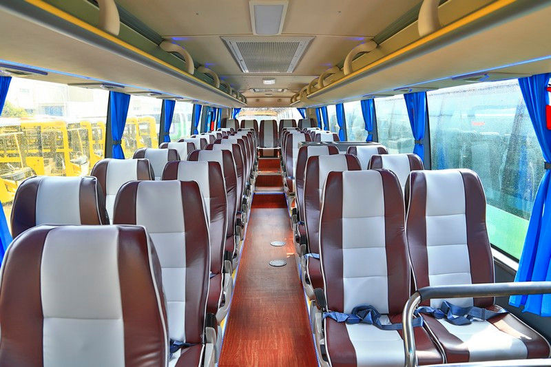 2011 Jaar 48 de Zetels Gebruikte Macht van het de Draakmerk 300HP van Passagiersbussen Gouden