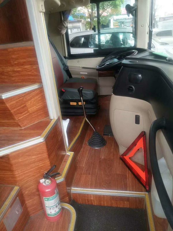 54 Gebruikt Seat Rv-Bus 2014 Jaar Gemaakt tot 199 KW Geschatte Machts een Laag en een Halve Staalplaat