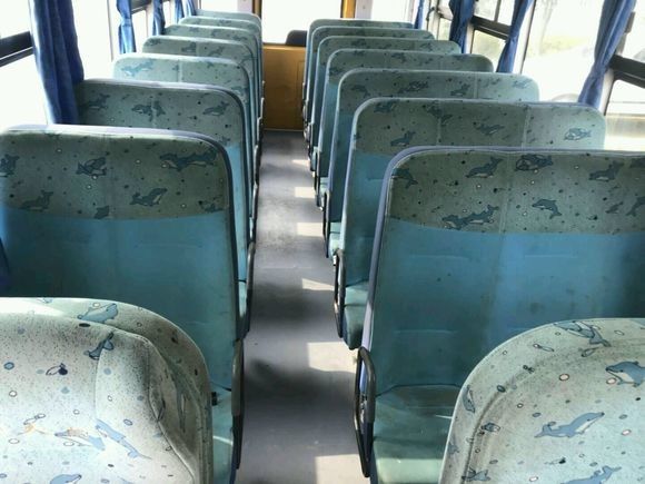 LHD-van de Diesel de Schoolbestelwagen Modellen Tweede Hand, Gebruikte Kleine Schoolbussen met 37 Zetels