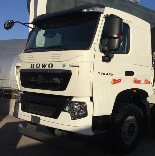 van de de Stortplaatsvrachtwagen van 380HP HOWO de A7 Gebruikte de Voorkant het Opheffen Type 300L Capaciteit van de Brandstoftanker