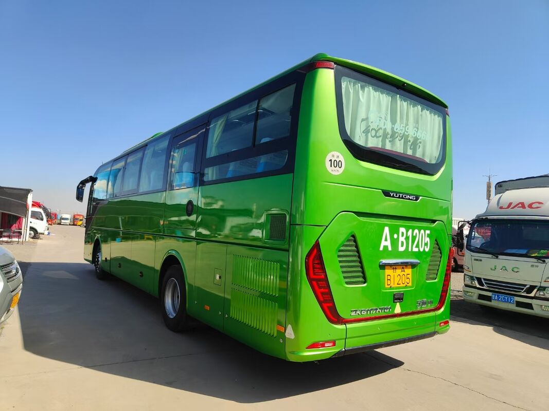 Gebruikte Yutong ZK6117 Bus Weichai Dieselmotor Dubbele Deur 50 Zitplaatsen Luxe Tour Coach LHD te Koop