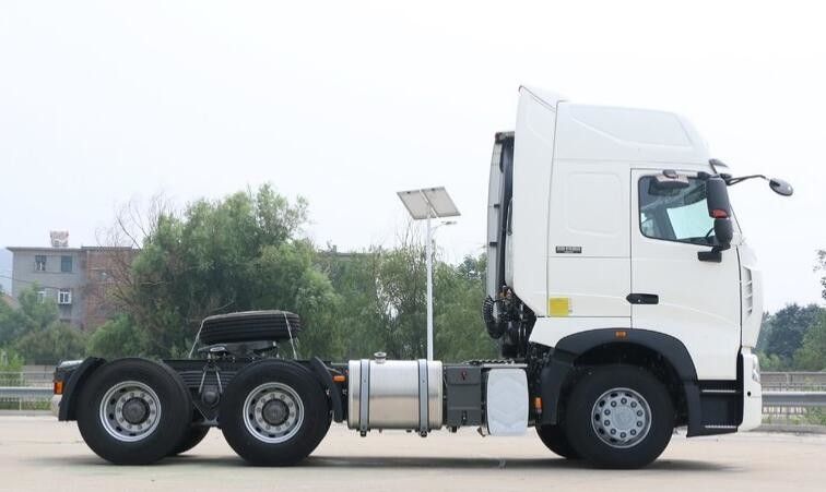 HOWO T7H gebruikte Op zwaar werk berekende Vrachtwagens6x4 Aandrijving met de Motormacht van a/c 397kW