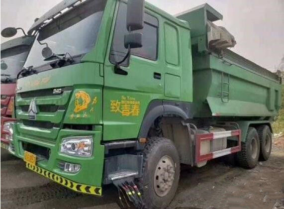 Euro IV Gebruikte de Stortplaatsvrachtwagen van 340HP Motor met 6x4-aandrijving voor verkoop