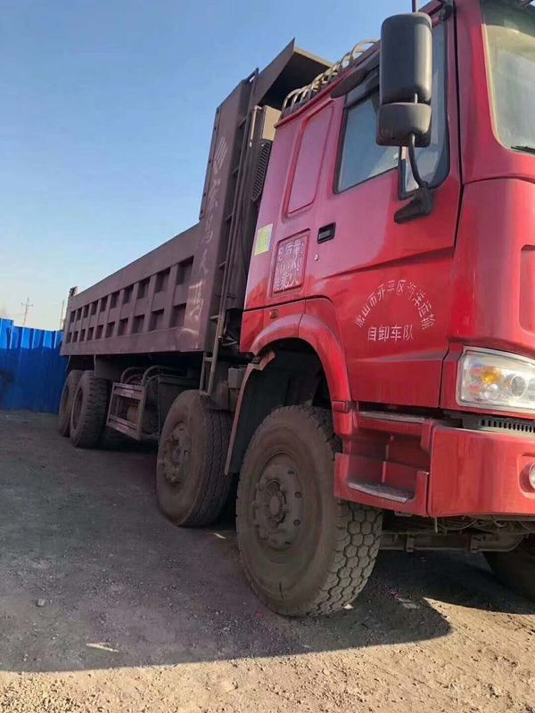 Howo 8x4 gebruikte Stortplaatsvrachtwagen 12 Wiel 30-40 Ton met Nice Kijkend Geen Schade