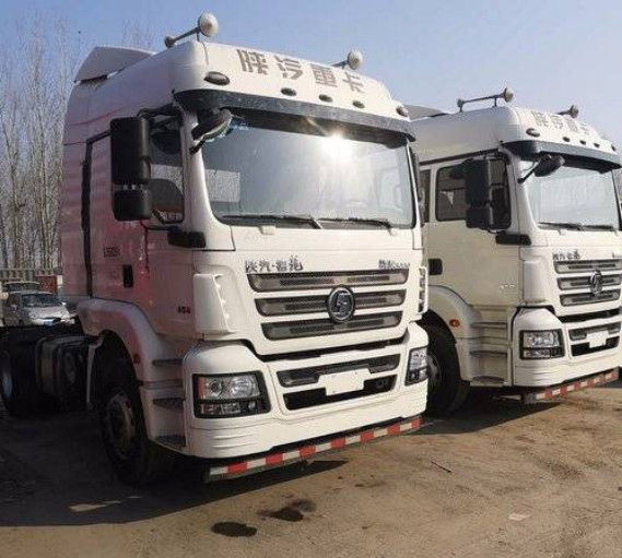 Het witte Shacman-Merk gebruikte Diesel 2017 van Tractoraanhangwagens 350hp Euro V Handjaar