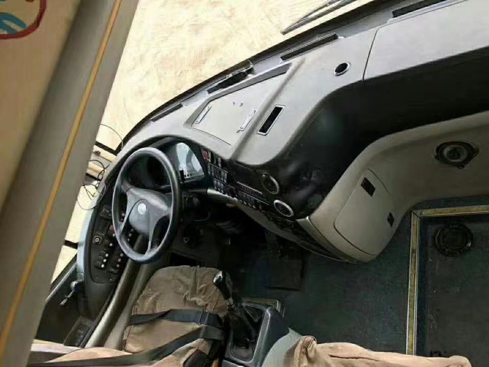 14m Diesel Gebruikte Yutong ZK6147 Commerciële de Bussenbus van de Bus 60-70 Zetels Gebruikte Luxe