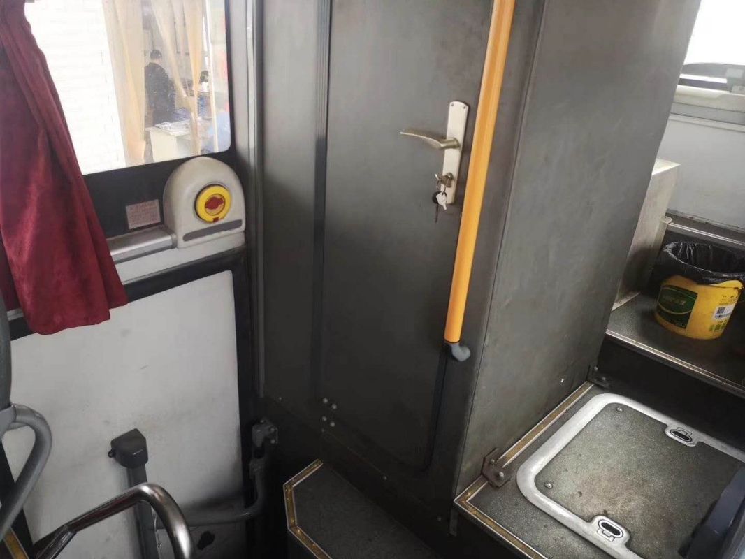 De diesel gebruikte Sterk Kader 25-57 van Busbus yutong zk6127 Zetels met AC Toilet