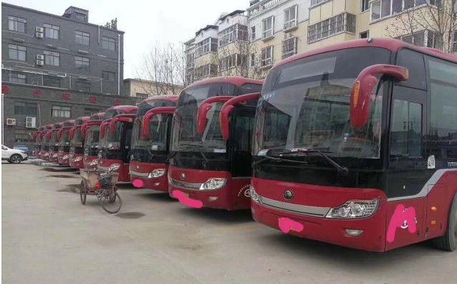 Rode Yutong Gebruikte de Steun Diesel a/c Twee van de Onderlegger voor glazenbus ZK6121HQ3Z 68 Seat RHD Deuren