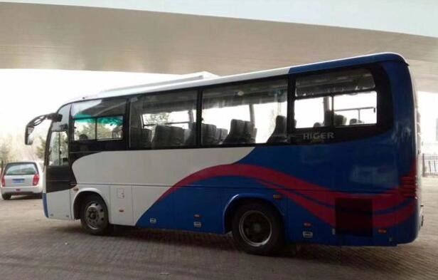 33 de zetels gebruikten van de het Merkyc Motor van de Reisbus Hogere de Passagiersbus Bus