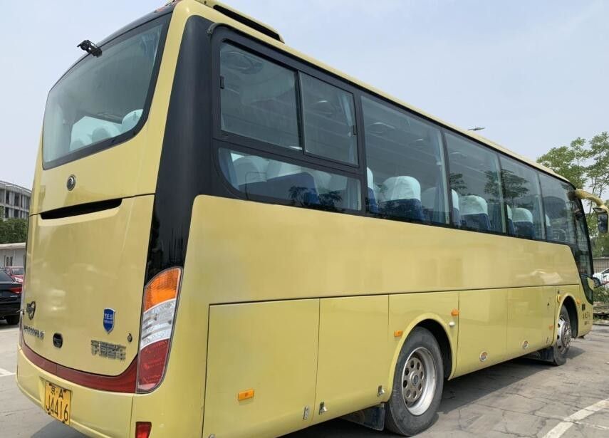 2017 gebruikte het Jaar Commerciële Bus/ZK6888 37 Zetels Gebruikte Bus Bus 8774mm Buslengte