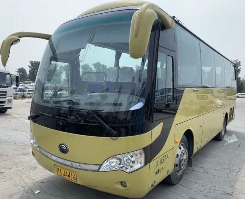 2017 gebruikte het Jaar Commerciële Bus/ZK6888 37 Zetels Gebruikte Bus Bus 8774mm Buslengte
