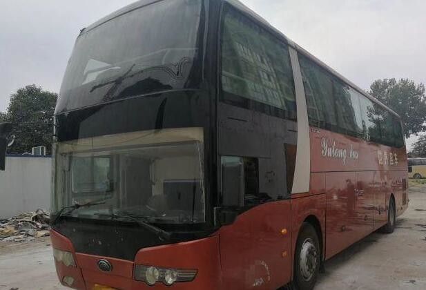 2013 Jaar Gebruikte Yutong-Bussenzk6125 Modelbus 57 Zetels met Veilig Luchtkussen/Toilet