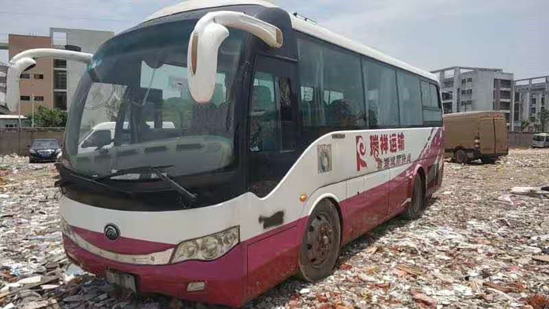 8m de Lengte Yutong ZK6809 modelleert Gebruikte Bus Bus 33 Zetels Op zwaar werk berekend 2018 Jaar
