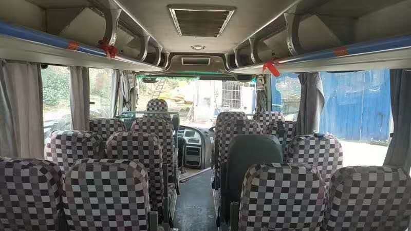 8m de Lengte Yutong ZK6809 modelleert Gebruikte Bus Bus 33 Zetels Op zwaar werk berekend 2018 Jaar
