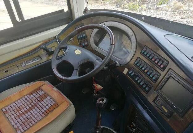 6120 modelleer Deisel 61 het Zetels Gebruikte Merk van het Jaaryoungman van de Passagiersbus 2011