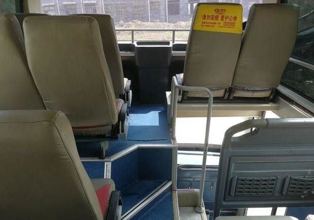 6120 modelleer Deisel 61 het Zetels Gebruikte Merk van het Jaaryoungman van de Passagiersbus 2011
