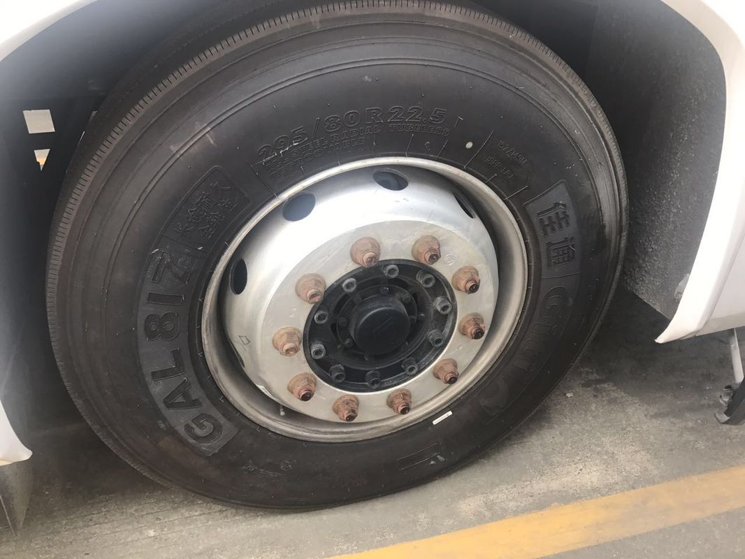 De diesel gebruikte van het Merk het Witte 50 Seat RHD van Shenlong van de Busbus Jaar van de de Aandrijvingswijze 2018