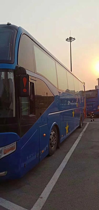 6127 modelleer van de Diesel Yutong Gebruikt Jaar 51 Zetels LHD ISO Reisbus 2013 die met Luchtkussen worden overgegaan