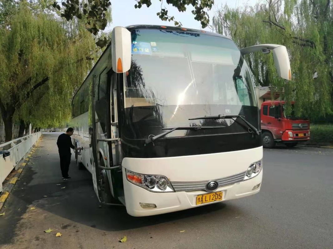 Witte Kleur Gebruikte Yutong-Bussen 47 de Diesel van het Zetels 2013 Jaar Bus Goede Voorwaarde van Yutong