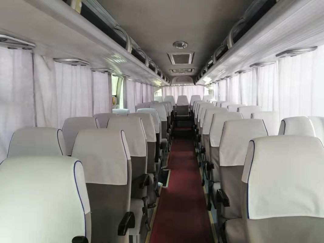 Witte Kleur Gebruikte Yutong-Bussen 47 de Diesel van het Zetels 2013 Jaar Bus Goede Voorwaarde van Yutong