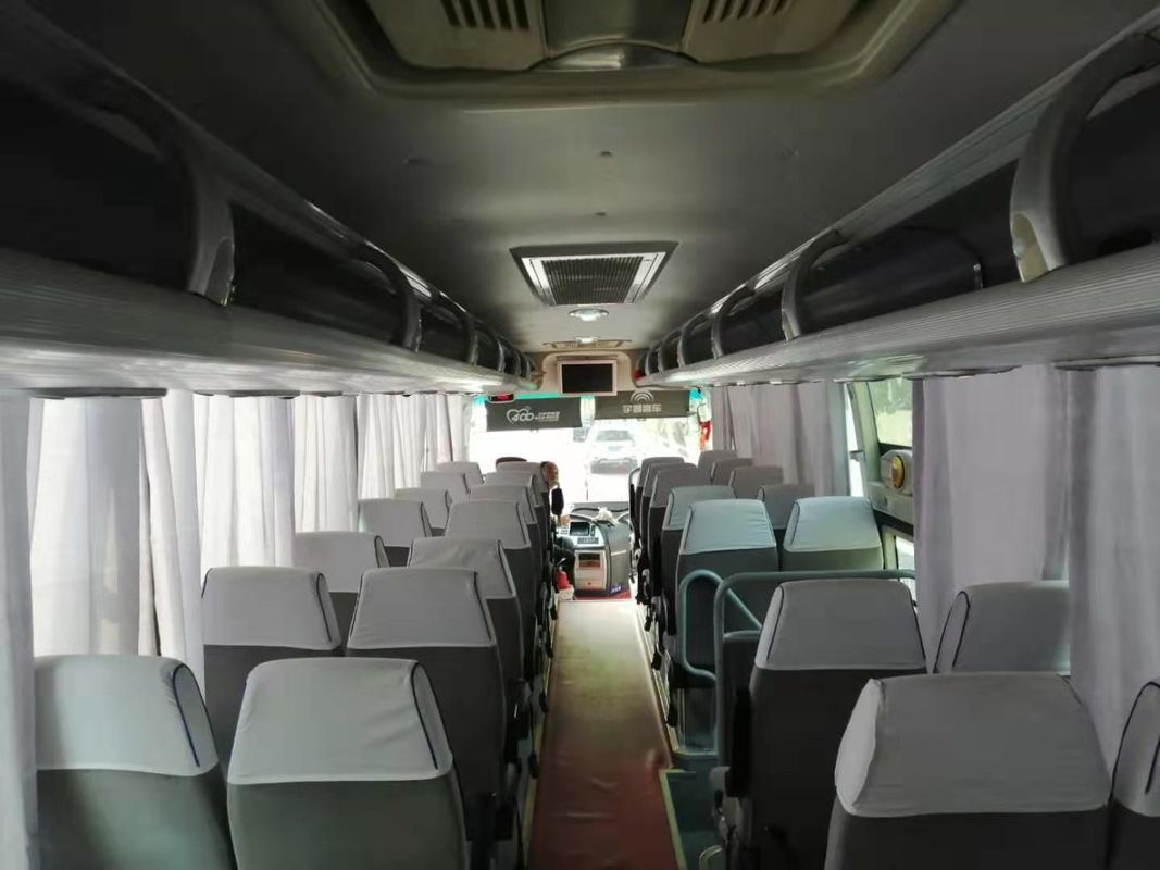 Witte Kleur Gebruikte Yutong-Bussen 47 de Diesel van het Zetels 2013 Jaar Bus Goede Voorwaarde van Yutong