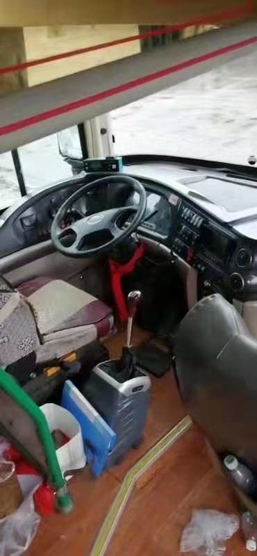 100km/H maximum Snelheid Gebruikte Yutong-Bussen Één en Half Dek 50 Zetels 2011 Jaar