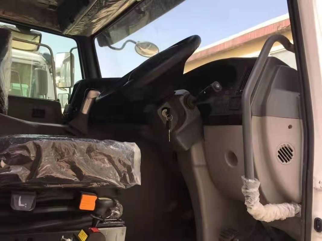 ZZ3317N3867 de gebruikte Vrachtwagen van de de Bandenkipper van de Stortplaatsvrachtwagen 8*4 12 met Rechtse Aandrijving