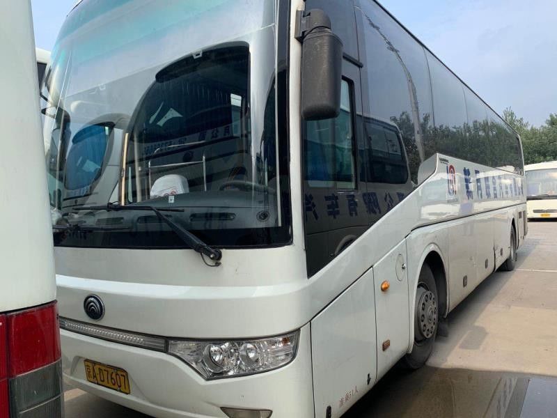 Binnenland van de de Busluxe van de 2010 Jaar Diesel Zetels het RHD Gebruikte Reis van Yutong ZK6122 51