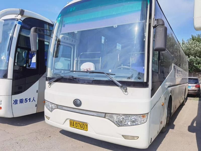 Binnenland van de de Busluxe van de 2010 Jaar Diesel Zetels het RHD Gebruikte Reis van Yutong ZK6122 51