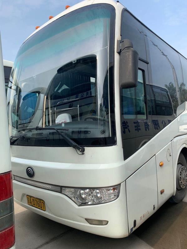 Binnenland van de de Busluxe van de 2010 Jaar Diesel Zetels het RHD Gebruikte Reis van Yutong ZK6122 51