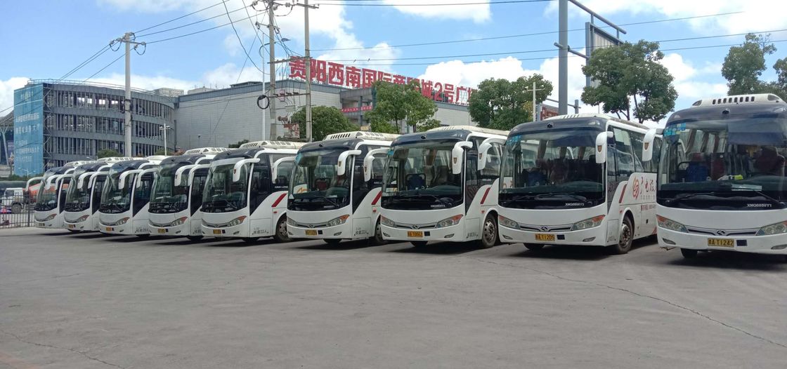 De 2015 Jaardiesel 168kw Kinglong XMQ6898 gebruikte Bus Bus 39/45 Zetels van de Zetelsluxe