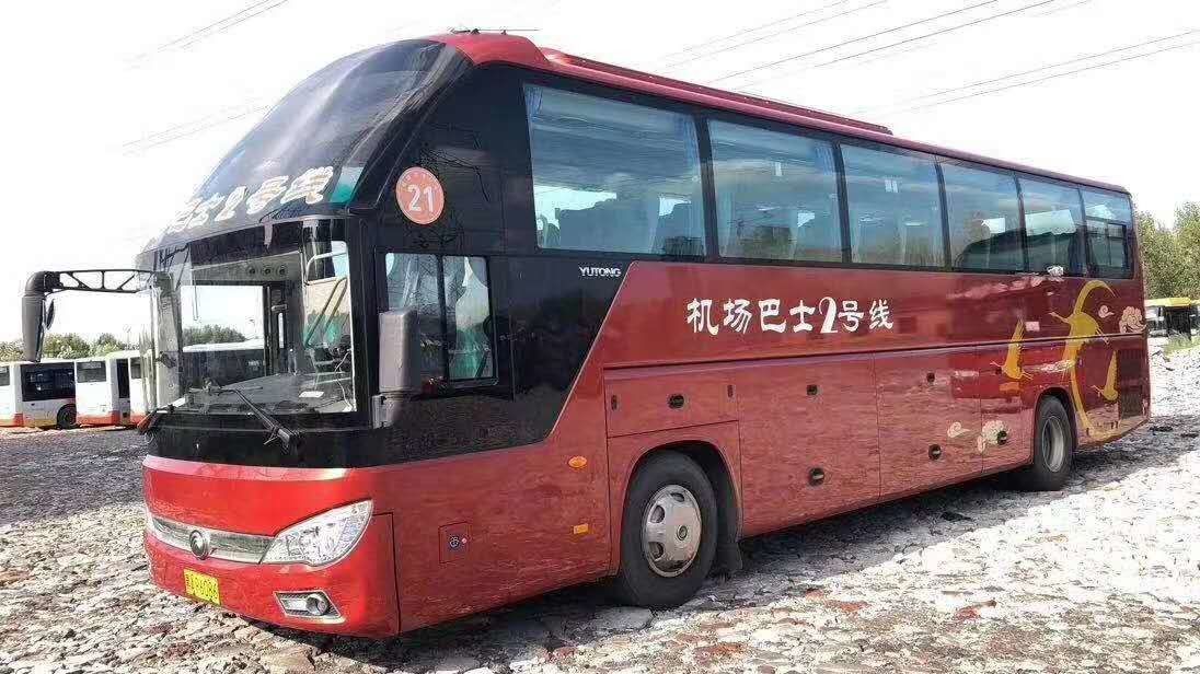 247kw diesel 50 van de Bussenyuchai van Zetels 2015 Jaar Gebruikte Yutong van de de Motor Lage Kilometer Euro III het Staalchassis met AC
