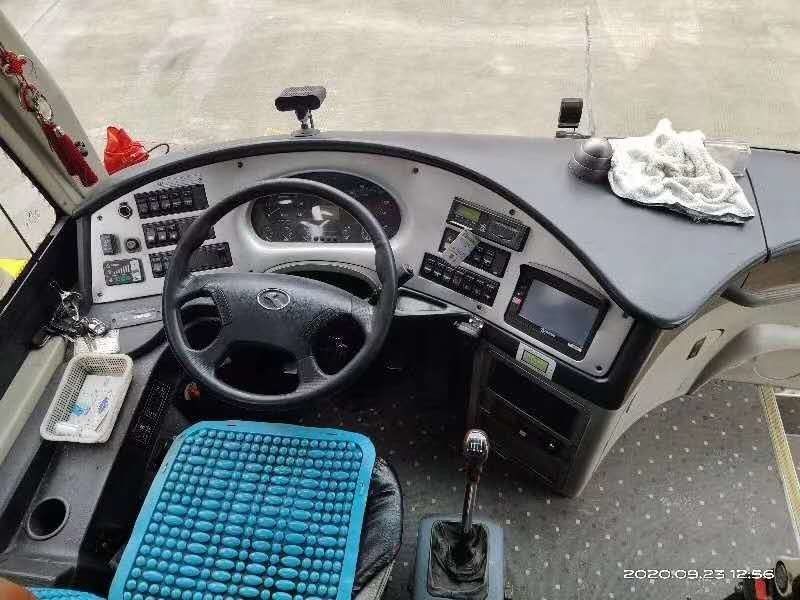 Kinglongrhd Dieselmotor 53 Zetels 233kw gebruikte de Dubbele Deuren van Busbus with AC