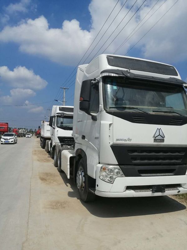 De Tractorvrachtwagen Hoofd6x4 van China Sinotruk Howo A7 met verschillende kleuren
