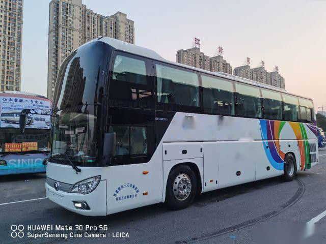 De passagier Zk6118 336kw 49 Zetels Gebruikte Yutong vervoert 2017 Chassis Weichai 336kw van het Jaarluchtkussen per bus