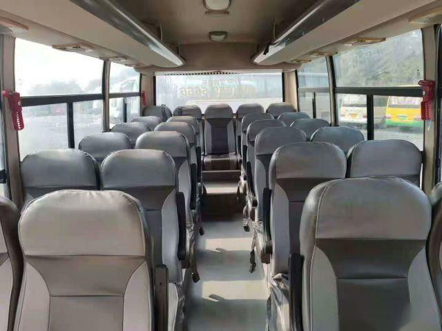 ISO Yutong ZK6752D 29 van het de Busstaal van de Zetelslhd Gebruikte Passagier de Chassis Enige Deuren